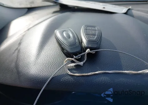 2012 Ford Focus Titanium z USA, uszkodzony, nr VIN 1FAHP3N22CL445066